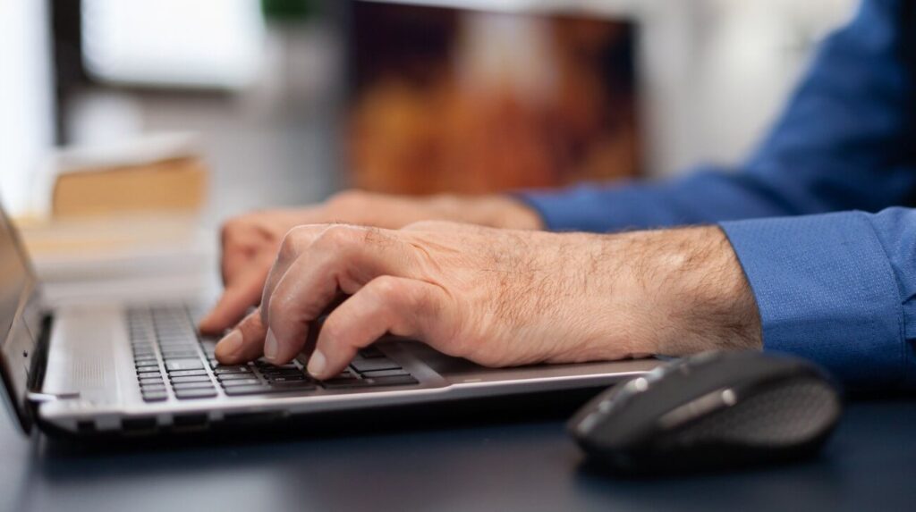 Mouse Ergonômico Logitech: O segredo para trabalhar horas sem dor Mouse Ergonomico Logitech: O segredo para trabalhar horas sem dor