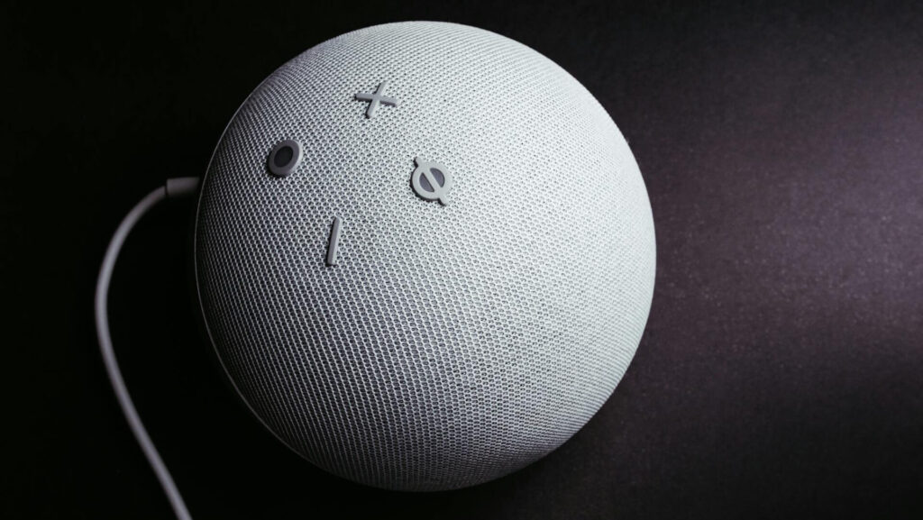 O Echo Dot pode substituir uma caixa de som?