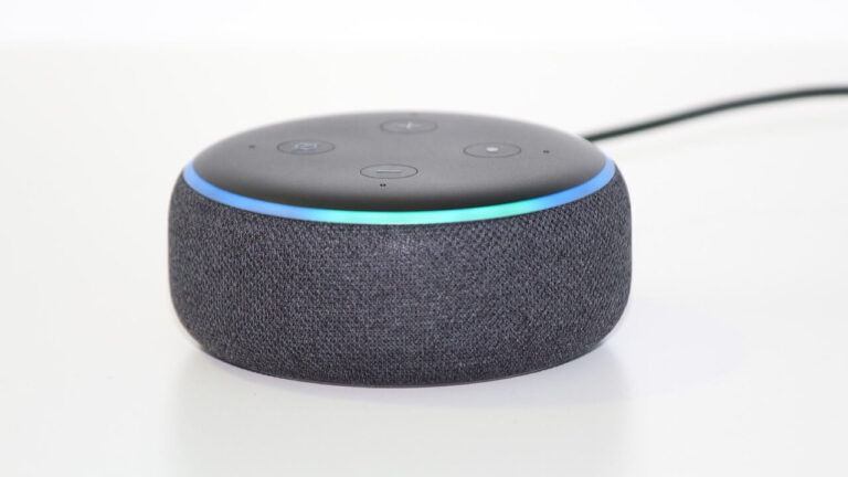 Echo Pop consegue controlar outros dispositivos?