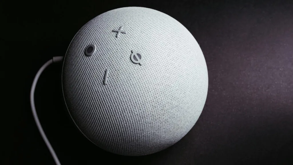 O Echo Dot pode substituir uma caixa de som?