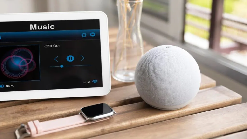 Qual versão do Echo Dot tem melhor som?
