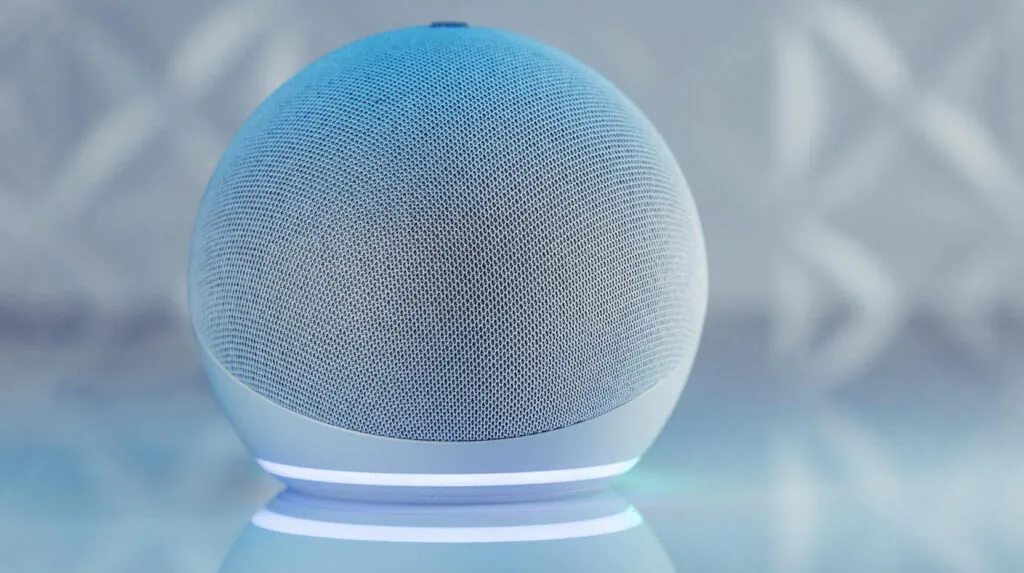 Alexa vem junto com o Echo Dot?